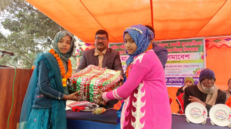 গোমস্তাপুরে ভাটখৈর সরকারি প্রাথমিক বিদ্যালয়ের বার্ষিক পরিক্