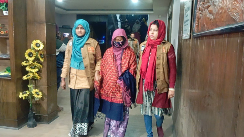 নওগাঁয় প্রাথমিক শিক্ষক নিয়োগ পরীক্ষার প্রশ্নপত্র ফাঁস চক্রের