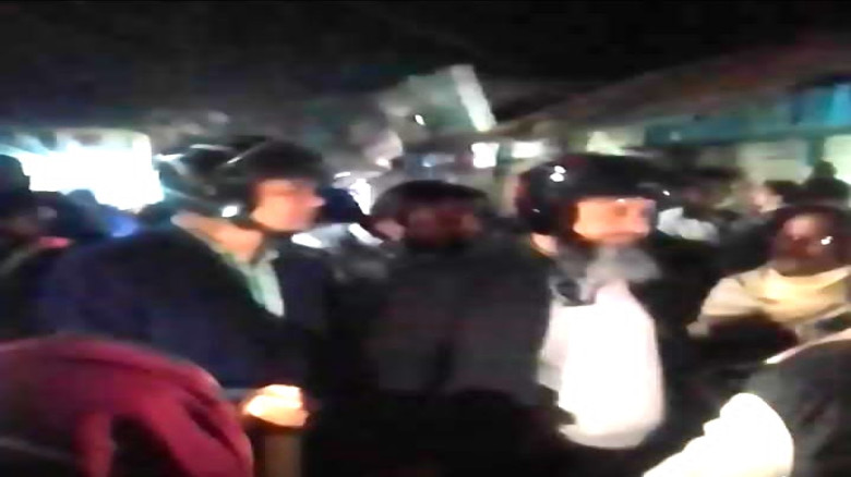 রাজৈরে বিয়ে বাড়িতে উচ্চস্বরে গান বাজানো নিয়ে ব্যাপক সংঘর্ষের