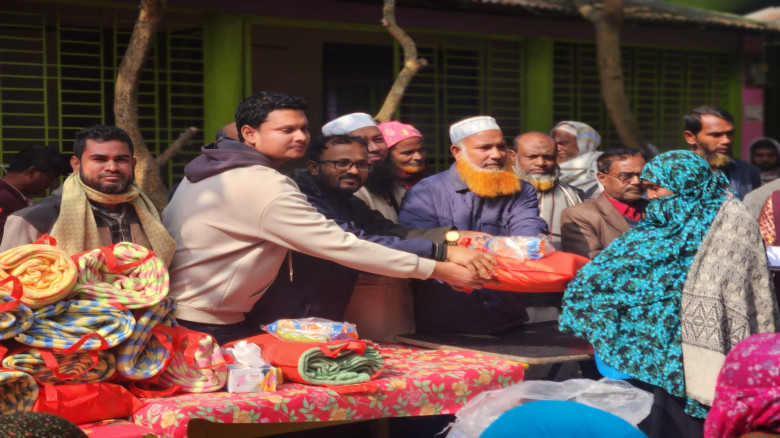 মধুপুরে মানবতার মেলবন্ধন" হোয়াটসঅ্যাপ গ্রুপের পক্ষ থেকে অসহা