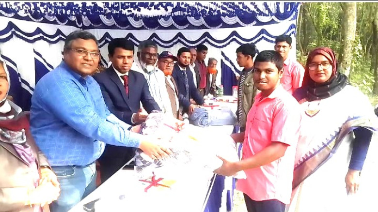 রাজৈরে প্রতিবন্ধী কল্যাণ সংস্থার আয়োজনে শীত বস্ত্র ও নতুন ব