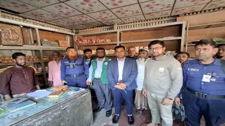 বালিয়াতলী গুলবাহার ও চৌমুহনী বাজারে চার বেকারীর মালিক কে ৯০ হাজার টাকা জরিমানা