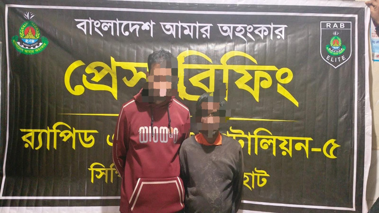 পাঁচবিবিতে র‍্যাবের হাতে ইয়াবাসহ আটক-২