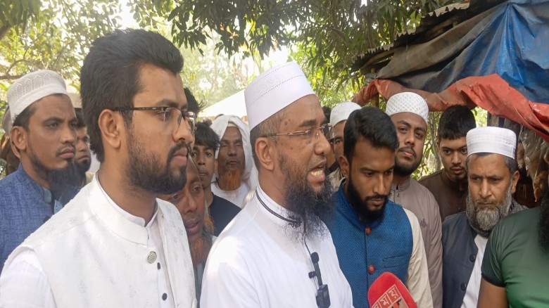 ১০  জোটের প্রার্থী মুহাদ্দিস আবু নছর আশরাফীর উঠান বৈঠক ও গণস