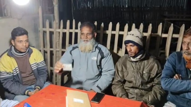 মিথ্যা অপপ্রচারের বিরুদ্ধে গ্রামবাসীর প্রতিবাদ