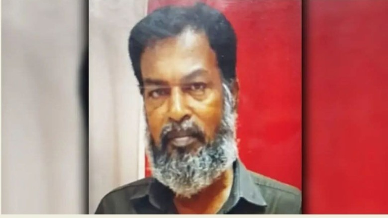 ভোটকেন্দ্রে লাইনে দাঁড়িয়ে মৃত্যুর কোলে ঢলে পড়লেন মনু মিয়া