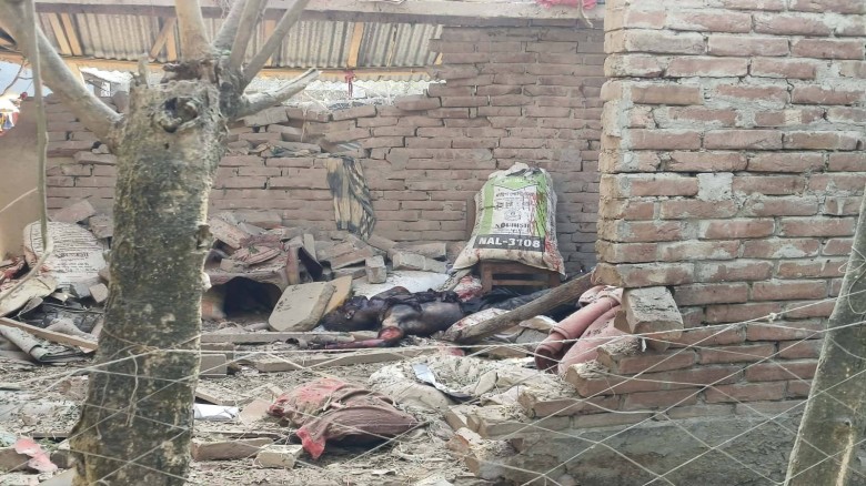 চাঁপাইনবাবগঞ্জের চরবাগডাঙ্গায় বোমা বিস্ফোরণে দুজন নিহত আহত ত