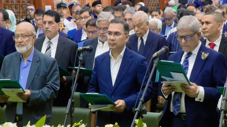 শপথ নিলেন বিএনপির নবনির্বাচিত এমপিরা