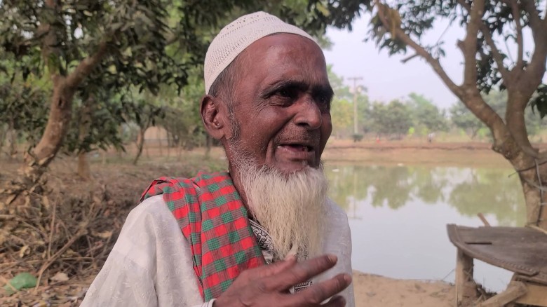 গাজীপুরের শ্রীপুরে নব বিএনপির দালালের তান্ডবে দীশেহারা এক কৃ