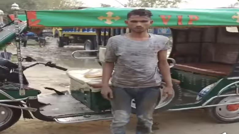 মান্দায় চার্জার অটোরিকশা চুরির চেষ্টা, চোর গ্রেফতার