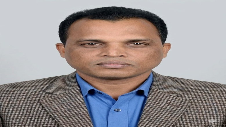 শ্রীপুরে রাত-ছুটির দিনেও অফিস খোলা, দালালদের নিয়ে কাজের অভি