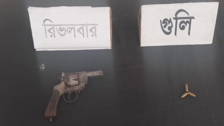 রাজশাহীতে বিদেশি অস্ত্র উদ্ধার: মিলল রিভলবার ও গুলি