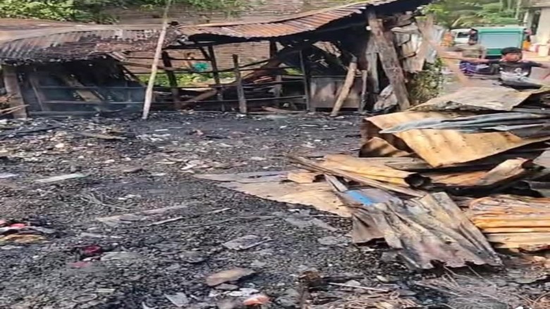 ভোলার বোরহানউদ্দিনে ভয়াবহ অগ্নিকাণ্ড: পুড়ে গেছে ৭ দোকান, কোট