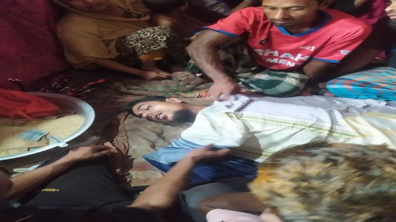 নাসিরনগরে অটোরিকশার চার্জ দিতে গিয়ে বিদ্যুৎস্পৃষ্ট হয়ে অটো চ