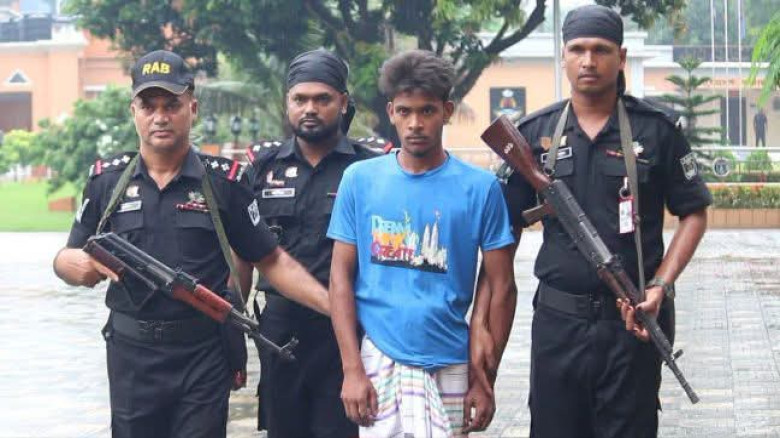 রাজশাহীতে ৭ বছরের শিশুকে ধর্ষণ: ৬ ঘণ্টার মধ্যে ধরা পড়ল লম্পট দেব চন্দ্র!...