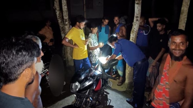 ঈশ্বরগঞ্জে খুঁটি অপসারণের ঘটনায় জব্দ মোটরসাইকেল তদন্তের আগেই