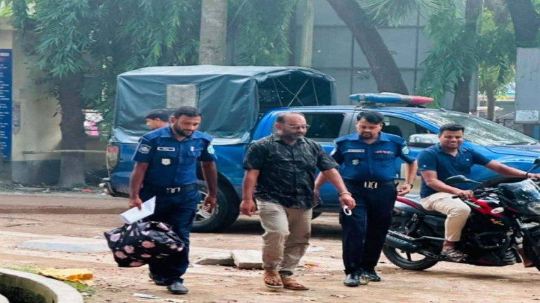 নওগাঁর মহাদেবপুর উপজেলা  পরিষদের সাবেক চেয়ারম্যান যুবলীগ নেত